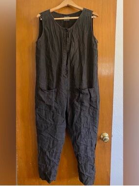 Sleeveless Button-Front Linen Jumpsuit in Charcoal Black